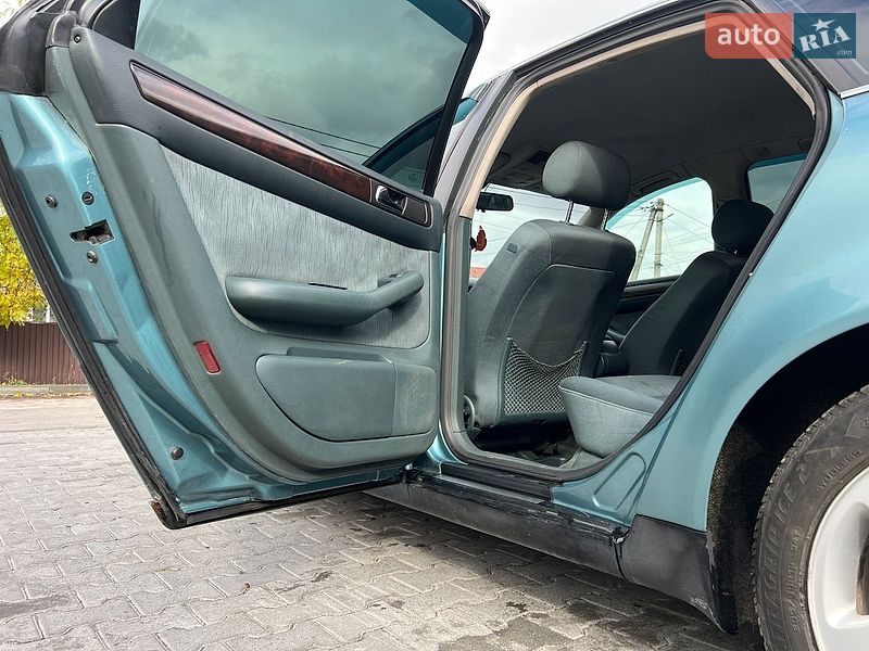 Седан Audi A6 2000 в Виннице