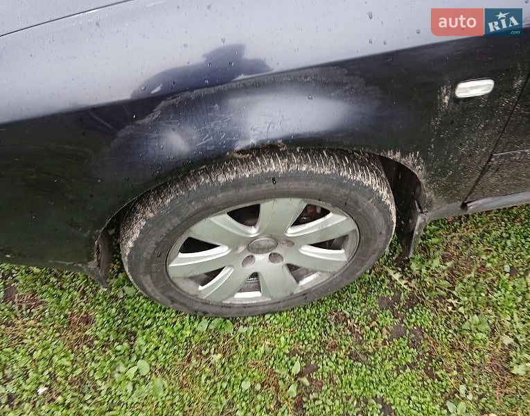 Седан Audi A6 2000 в Березані
