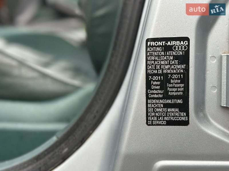 Седан Audi A6 1998 в Жовкве