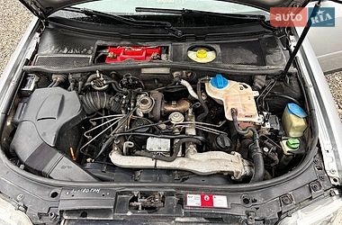 Седан Audi A6 2002 в Черновцах