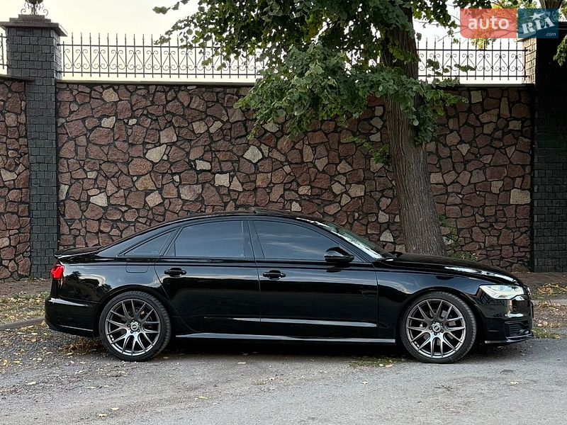 Седан Audi A6 2015 в Звягеле