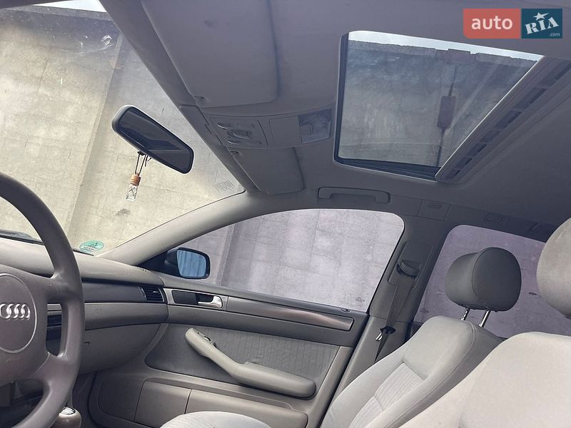 Седан Audi A6 2001 в Сарнах