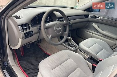 Седан Audi A6 2001 в Сарнах