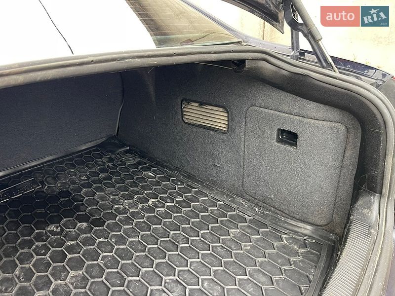 Седан Audi A6 2001 в Сарнах
