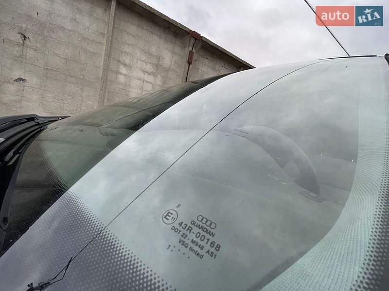 Седан Audi A6 2001 в Сарнах