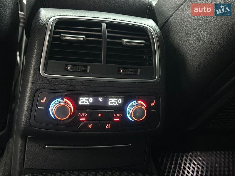Седан Audi A6 2013 в Сарнах