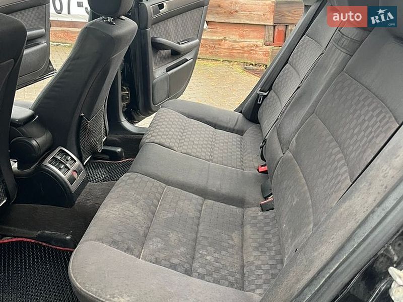 Седан Audi A6 2002 в Хотині
