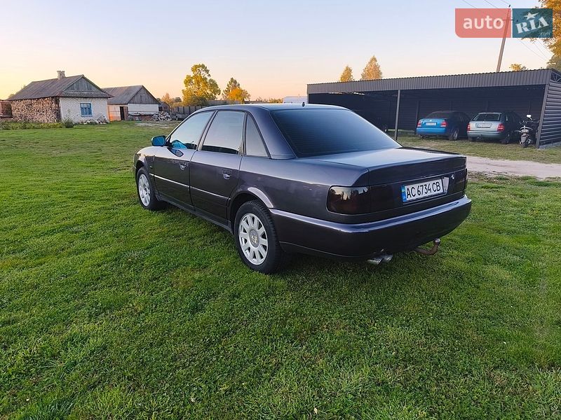 Седан Audi A6 1995 в Старій Вижівці
