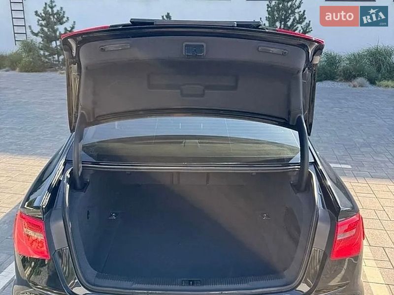 Седан Audi A6 2012 в Луцке