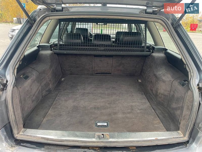 Универсал Audi A6 2002 в Сокале