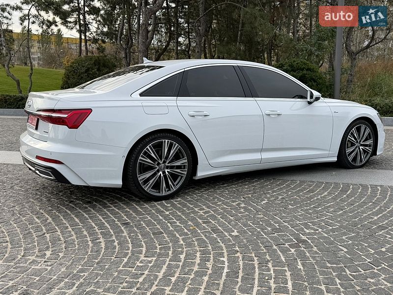 Седан Audi A6 2019 в Днепре
