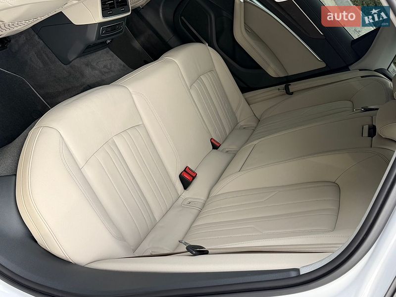 Седан Audi A6 2019 в Днепре