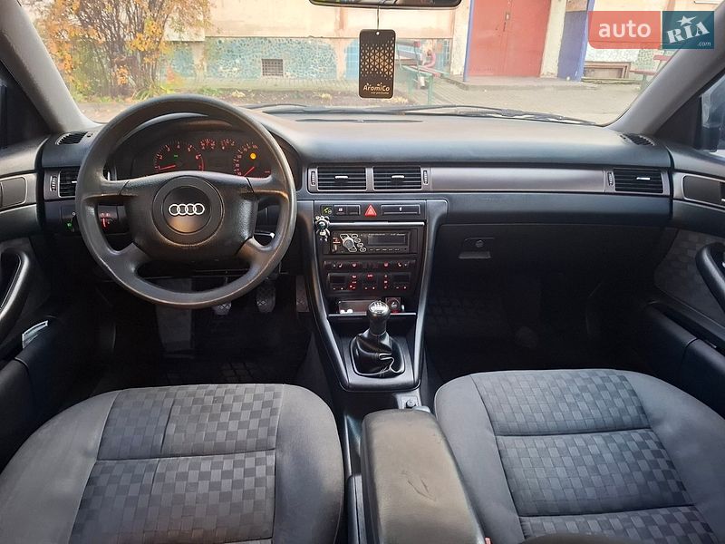 Седан Audi A6 1998 в Сумах