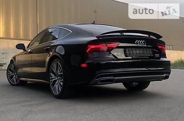 Хэтчбек Audi A7 Sportback 2016 в 
