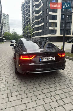 Лифтбек Audi A7 Sportback 2012 в 