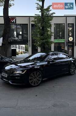 Лифтбек Audi A7 Sportback 2013 в 