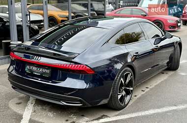 Лифтбек Audi A7 Sportback 2022 в 