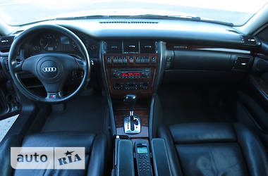 Седан Audi A8 1998 в 