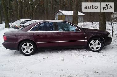 Седан Audi A8 1994 в Бродах