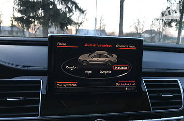 Седан Audi A8 2014 в Староконстантинове