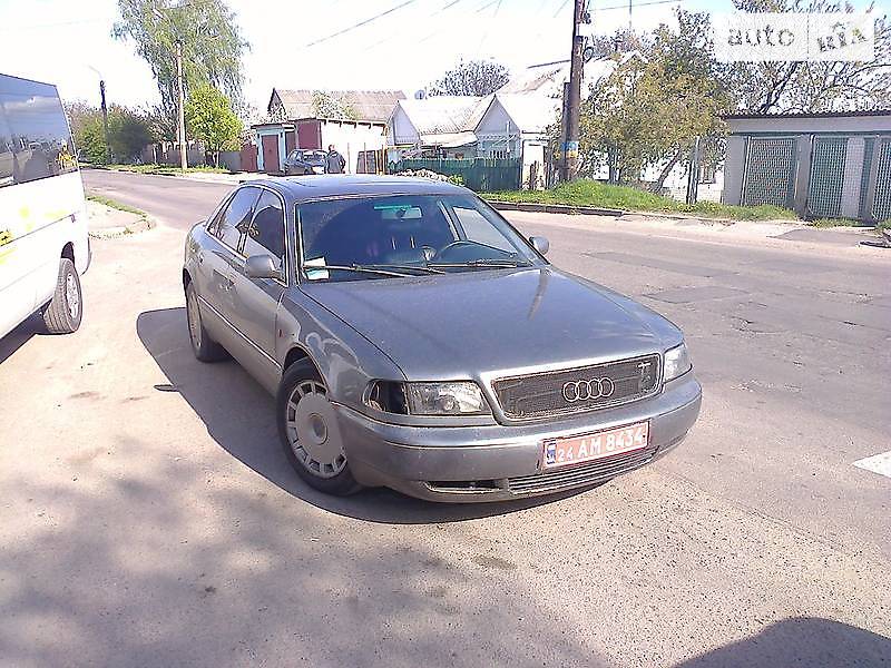 Седан Audi A8 1994 в Києві