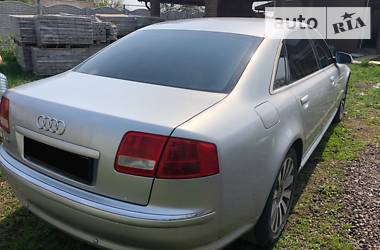 Седан Audi A8 2005 в Краснограді