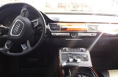Седан Audi A8 2011 в 