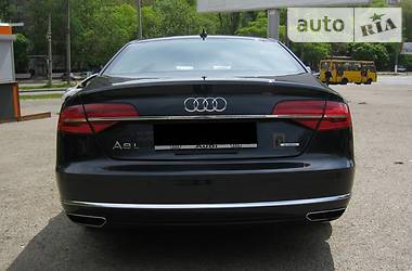 Седан Audi A8 2016 в 
