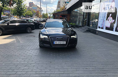 Лімузин Audi A8 2012 в Києві