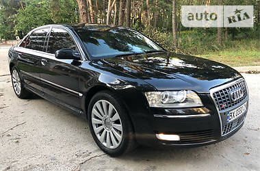 Седан Audi A8 2005 в Нетешине