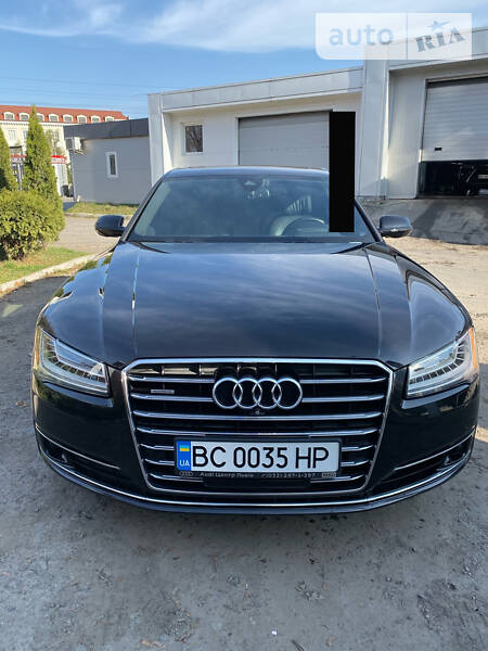 Седан Audi A8 2015 в Львове