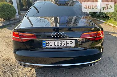 Седан Audi A8 2015 в Львове