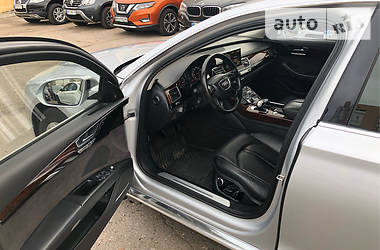 Седан Audi A8 2011 в 