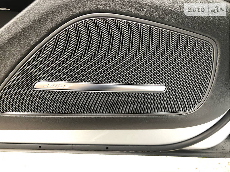 Седан Audi A8 2011 в Одесі