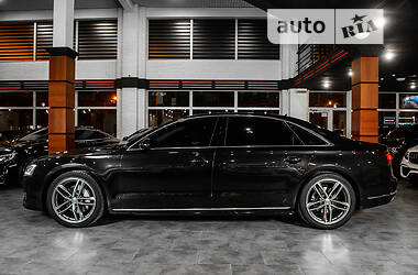 Седан Audi A8 2017 в Одесі