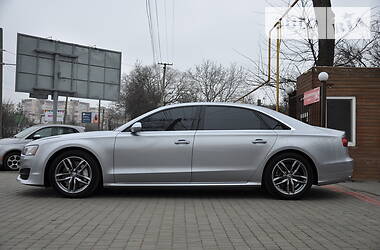 Седан Audi A8 2017 в Одесі