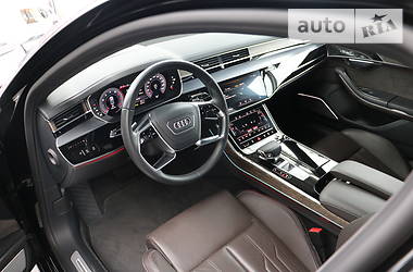 Седан Audi A8 2017 в Дніпрі