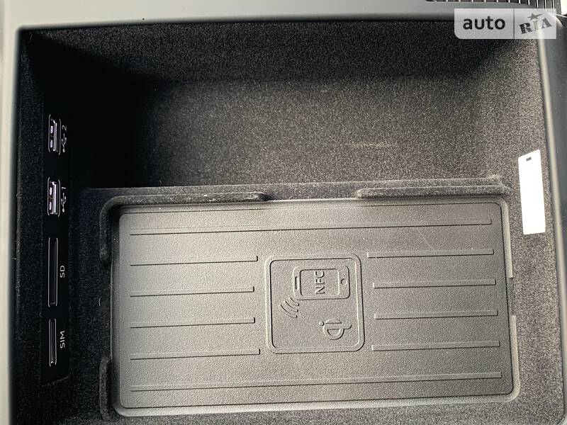 Седан Audi A8 2019 в Києві