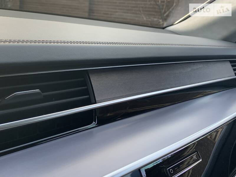 Седан Audi A8 2019 в Києві