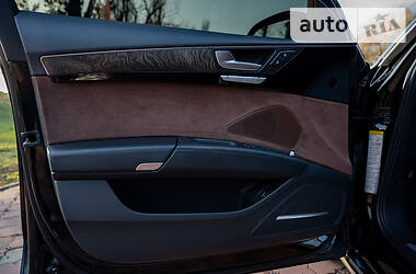 Седан Audi A8 2016 в 