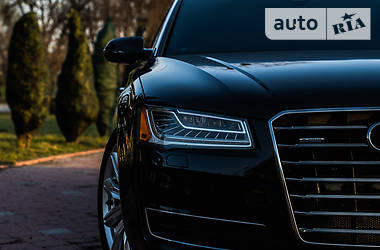 Седан Audi A8 2016 в 