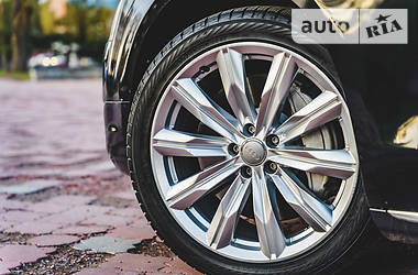 Седан Audi A8 2016 в 