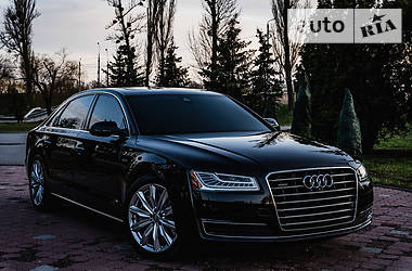 Седан Audi A8 2016 в 
