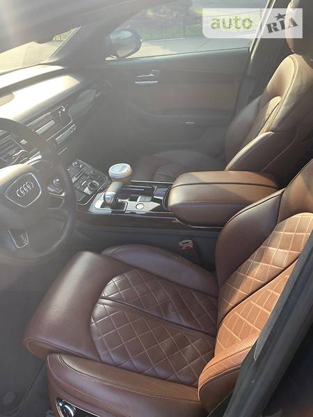 Седан Audi A8 2014 в Києві
