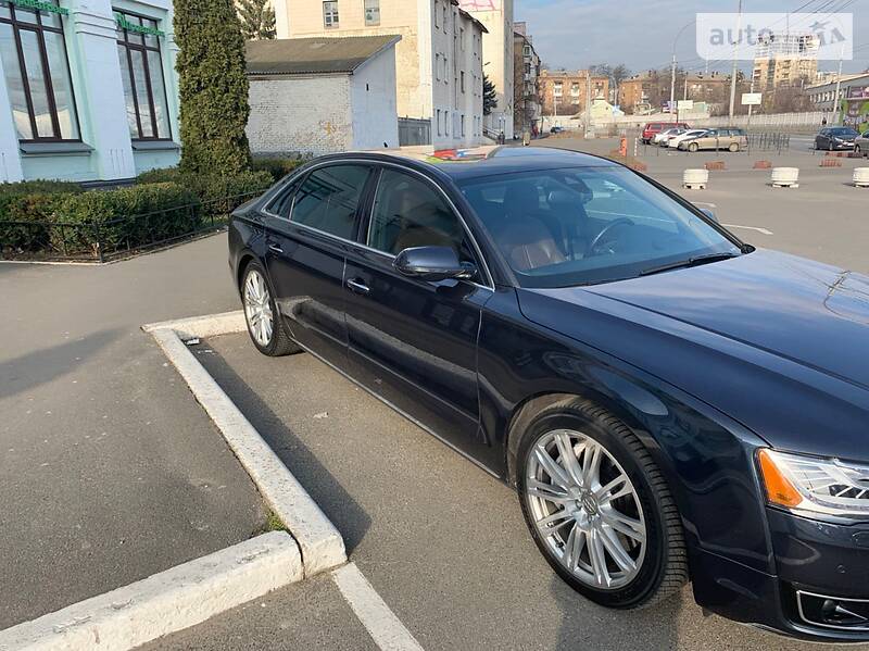 Седан Audi A8 2014 в Києві
