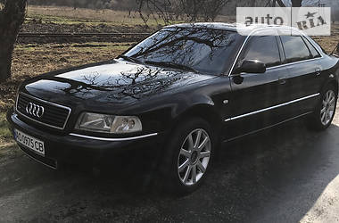 Седан Audi A8 1999 в Ужгороде