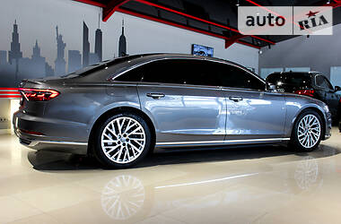 Седан Audi A8 2017 в 