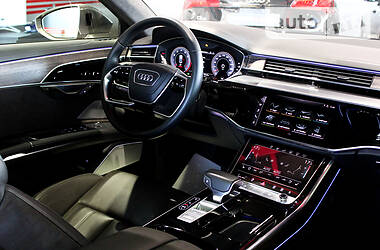 Седан Audi A8 2017 в 