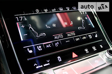 Седан Audi A8 2017 в 