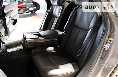 Седан Audi A8 2017 в 
